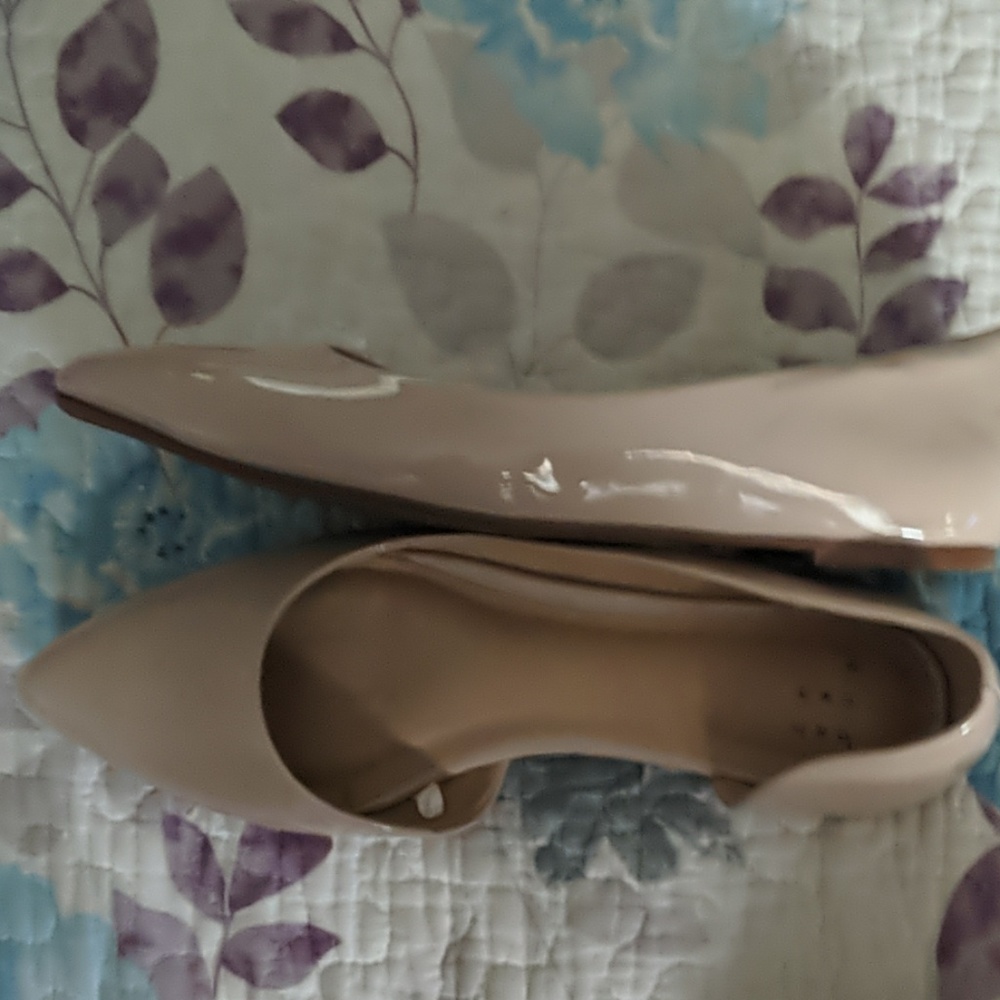 Flats - Picture 2 of 2
